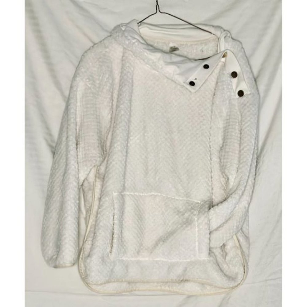 St. John's Bay Fuzzy White Pullover Sweater Women's Size Petite